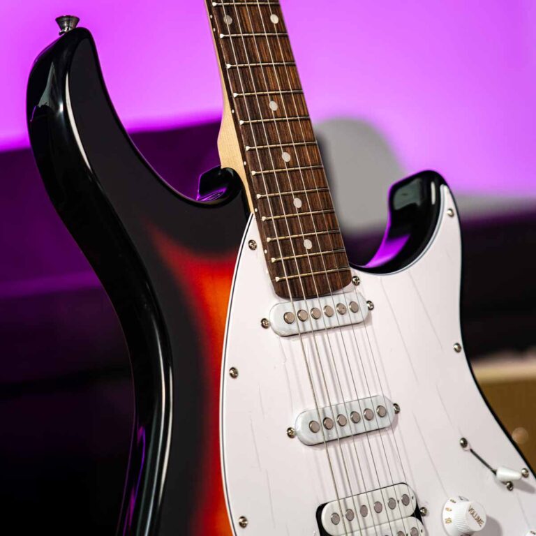 PEAVEY RAPTOR PLUS กีตาร์ไฟฟ้า sunburst ขายราคาพิเศษ