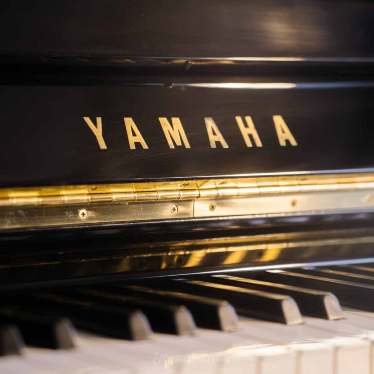 Yamaha Upright U3H อัพไรท์เปียโนมือสอง ขายราคาพิเศษ