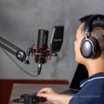 Saramonic SR-BV4 Supercardioid Large-Diaphragm Condenser Microphone with Shockmount & Pop Filter ขายราคาพิเศษ