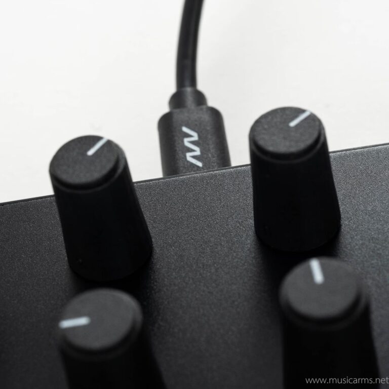 Intech Studio Grid PO16 ขายราคาพิเศษ