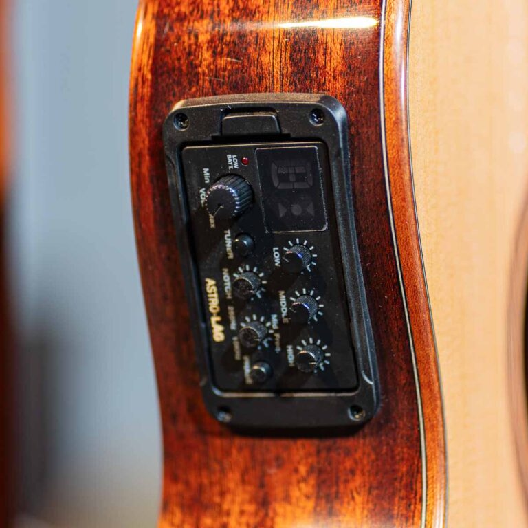 LAG GUITAR T118ASCE NARURAL ขายราคาพิเศษ
