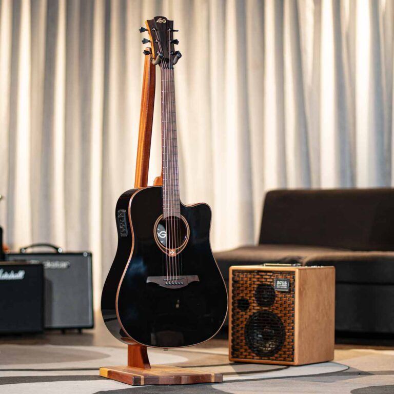 LAG GUITAR T118DCE BLACK ขายราคาพิเศษ