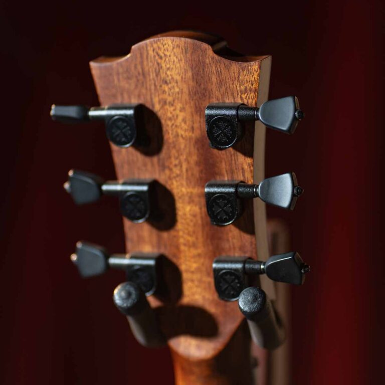 LAG GUITAR T118DCE BLACK ขายราคาพิเศษ