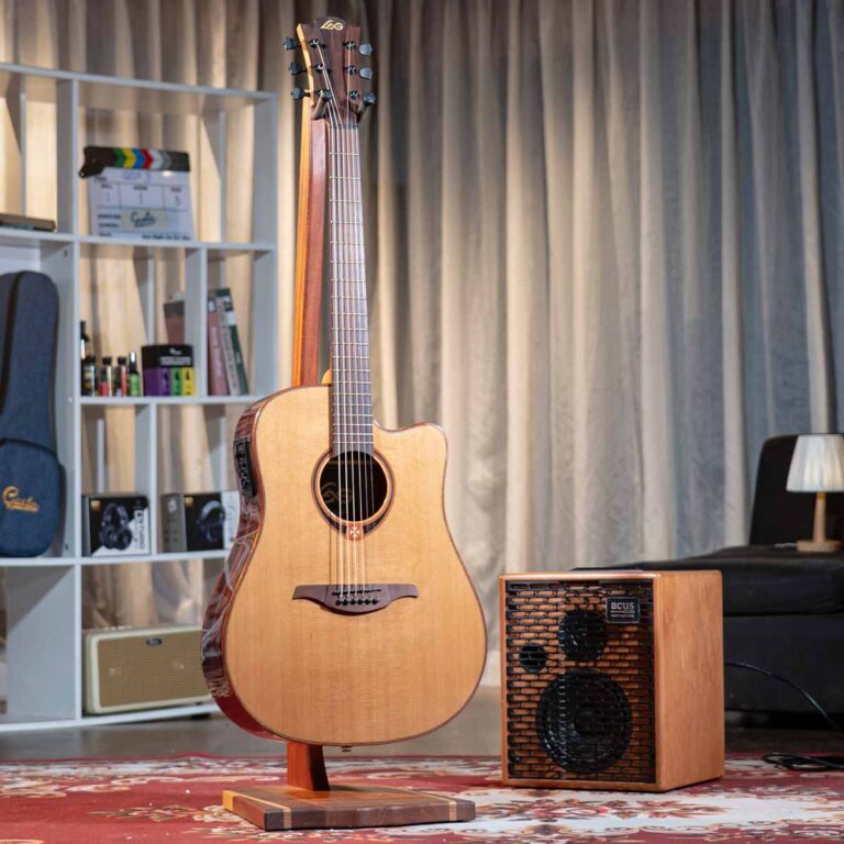 LAG GUITAR T118DCE NATURAL ขายราคาพิเศษ