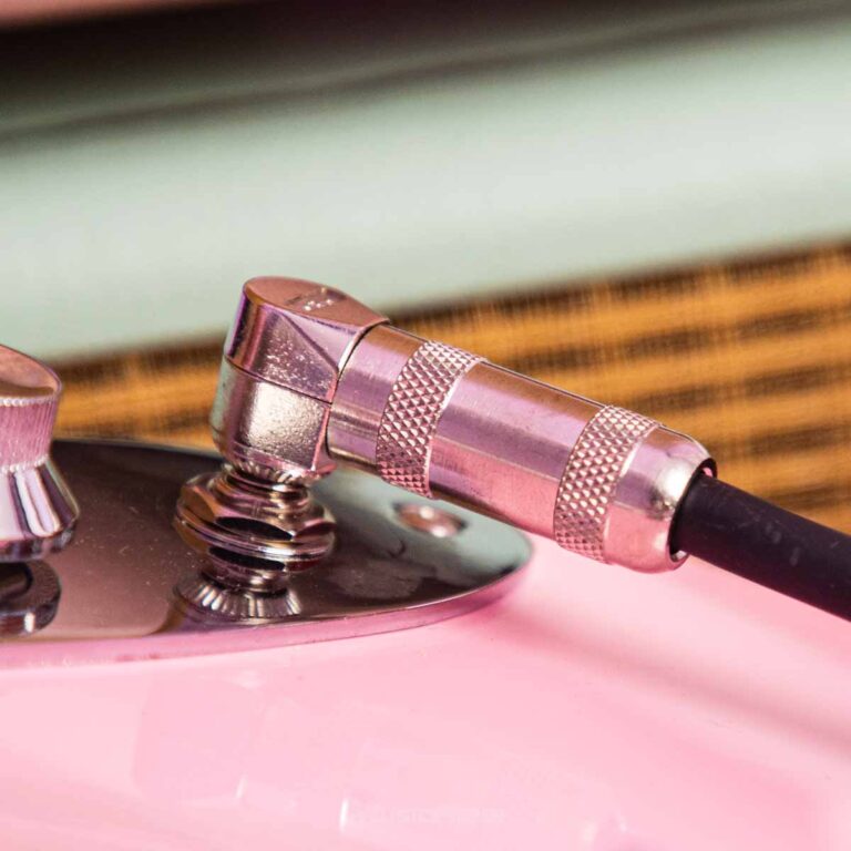 LAVA CABLE LCRCRWS RETRO COIL STRAIGHT TO RIGHT ANGLE ขายราคาพิเศษ