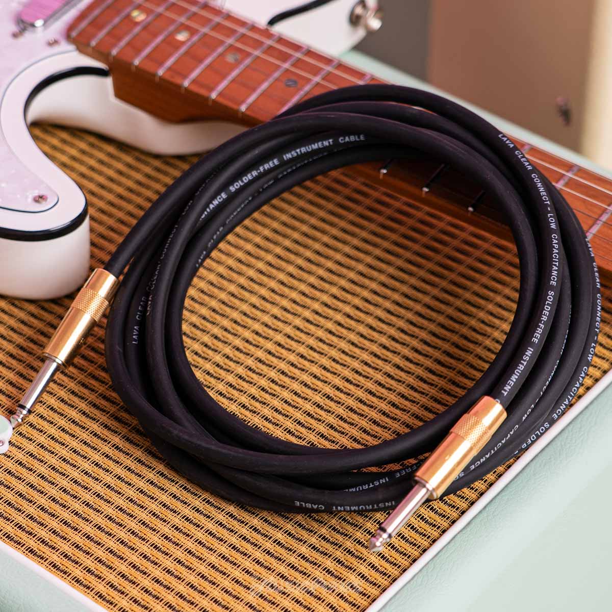 Lava Cable Clear Connect S-L 4.5m LVACC15R ギターケーブル Lava Cable Blue Demon, Clear Connect, Ultramafic, and Van Den Hul