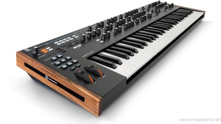 Novation Summit ขายราคาพิเศษ