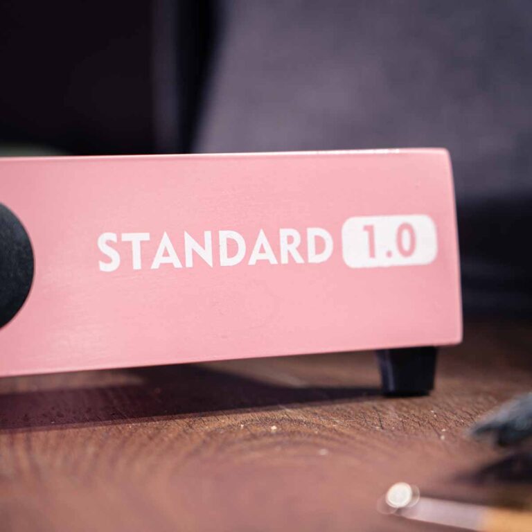 GHOST FIRE V-STANDARD 1.0 ALUMINUM ALLOY 2.75LB EFFECT PEDALBOARD บอร์ดเอฟเฟค PINK ขายราคาพิเศษ