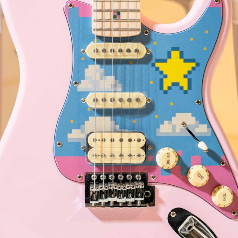 Gusta GST-125 Bonnie Star กีตาร์ไฟฟ้า ขายราคาพิเศษ