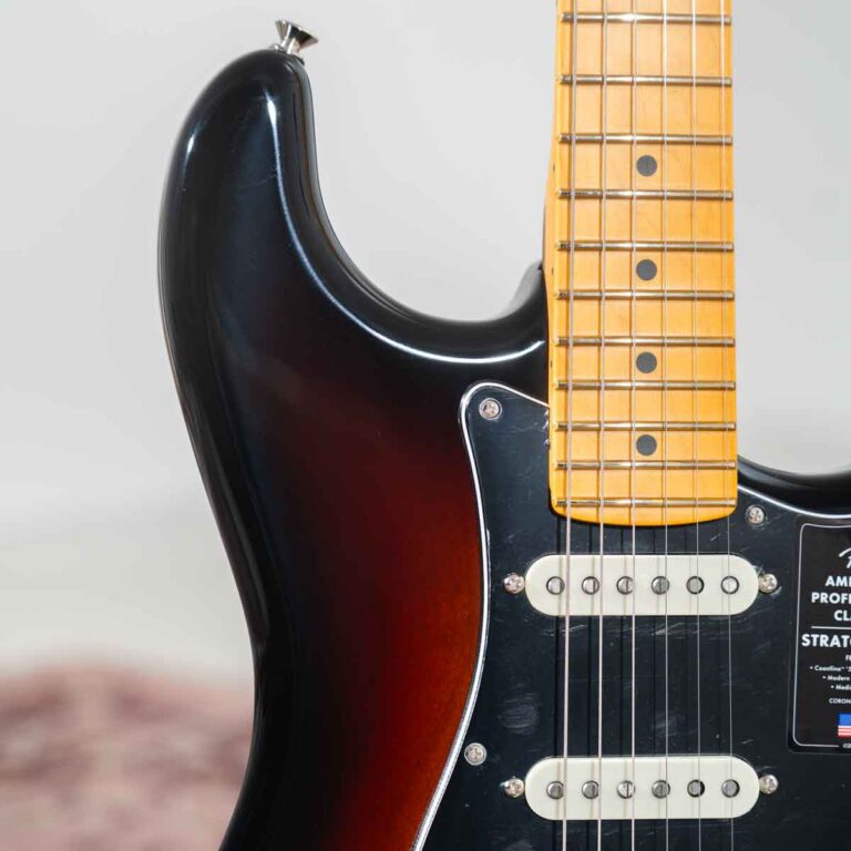 Fender American Professional Classic Stratocaster กีตาร์ไฟฟ้า ขายราคาพิเศษ