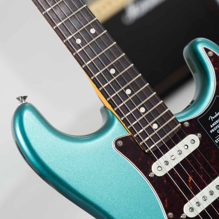 Fender American Professional Classic Stratocaster กีตาร์ไฟฟ้า ขายราคาพิเศษ
