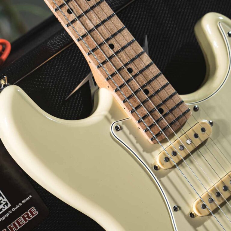 GUSTA ROADSTER S325V SSS CHIFFON ขายราคาพิเศษ