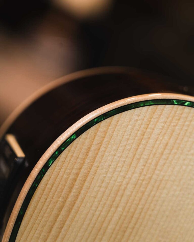 Gusta RIN JUGG Signature กีตาร์โปร่งไฟฟ้า ขายราคาพิเศษ