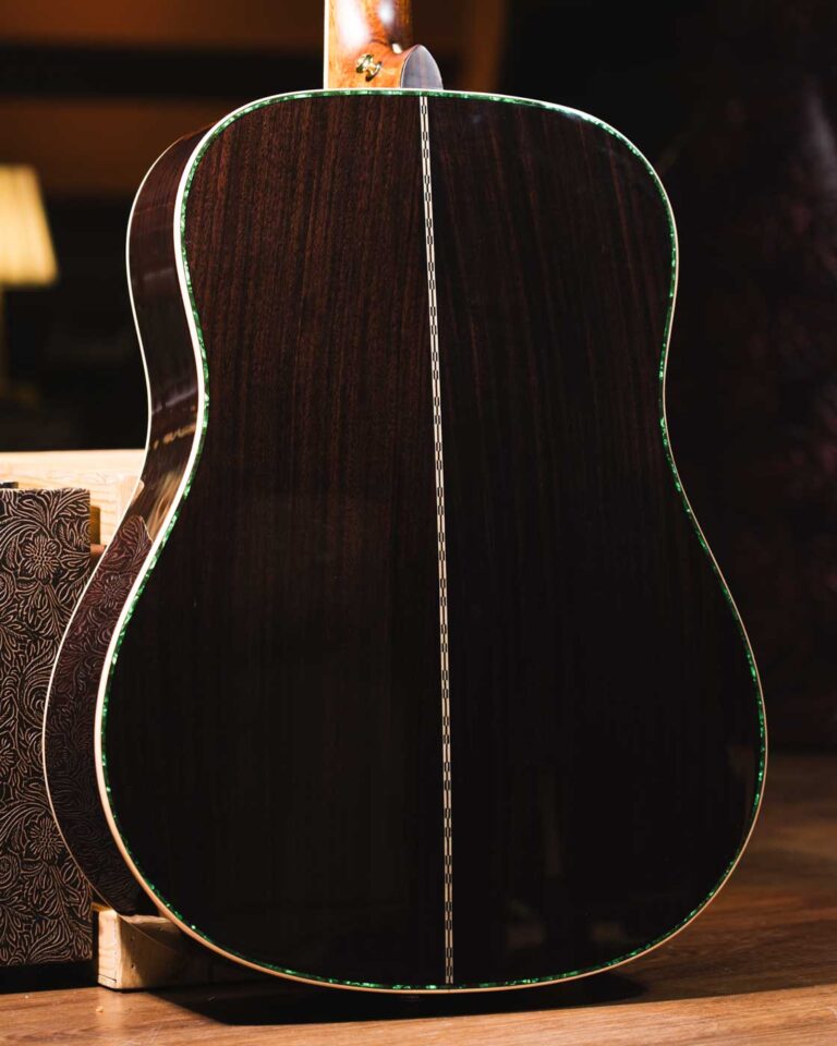 Gusta RIN JUGG Signature กีตาร์โปร่งไฟฟ้า ขายราคาพิเศษ