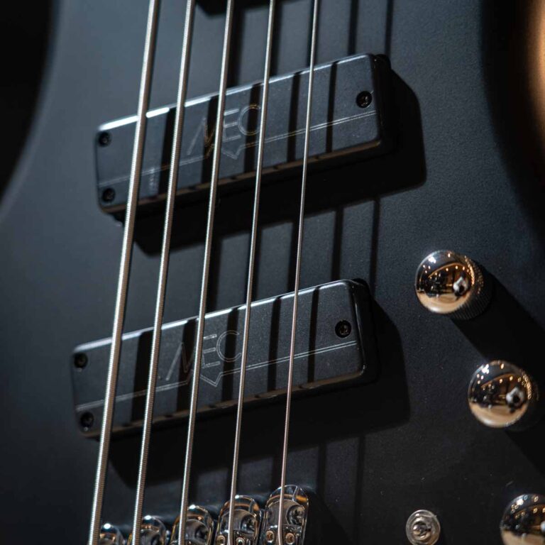 Warwick Corvette Basic 5 Multi Scale เบสไฟฟ้า ขายราคาพิเศษ