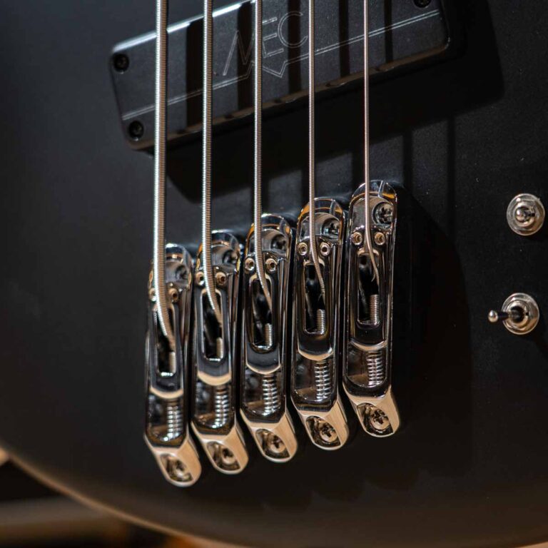 Warwick Corvette Basic 5 Multi Scale เบสไฟฟ้า ขายราคาพิเศษ