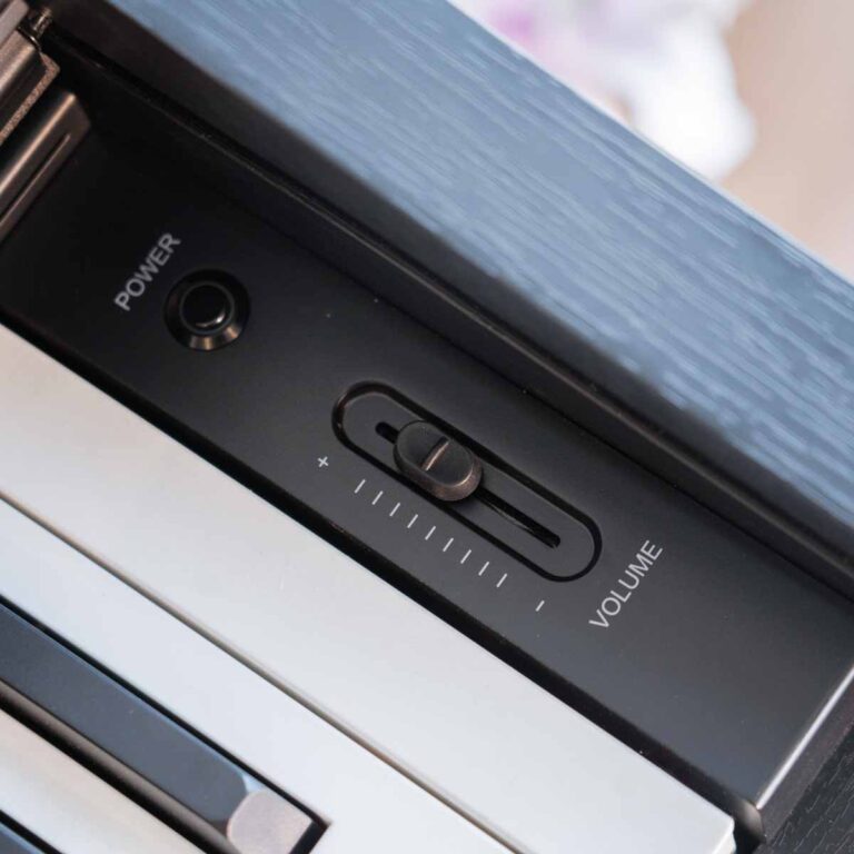 Gewa UP540 เปียโนไฟฟ้า ขายราคาพิเศษ