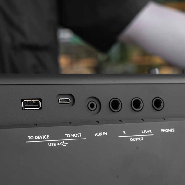 Yamaha PSR-E583 คีย์บอร์ดไฟฟ้า ขายราคาพิเศษ