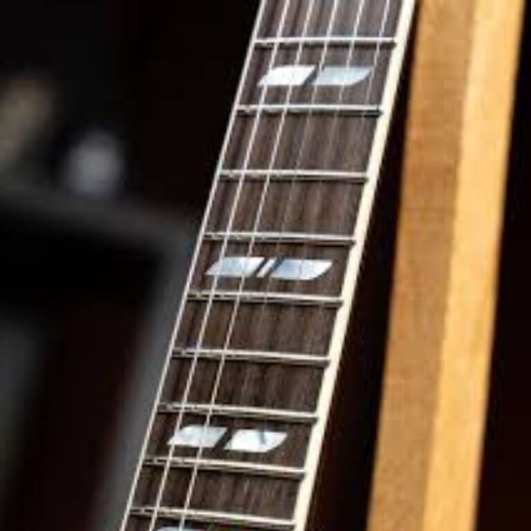 กีตาร์ไฟฟ้า Yamaha RS02CB Chris Buck Signature Revstar ขายราคาพิเศษ