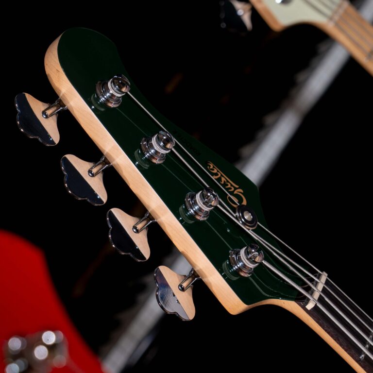 Gusta Roadster J325 4 String Bass เบสไฟฟ้า ขายราคาพิเศษ