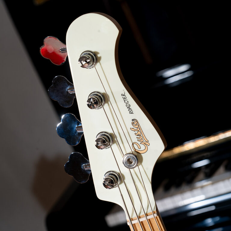 Gusta Roadster J325 4 String Bass เบสไฟฟ้า ขายราคาพิเศษ
