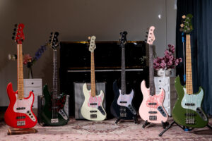 Gusta Roadster J325 4 String Bass เบสไฟฟ้าราคาถูกสุด