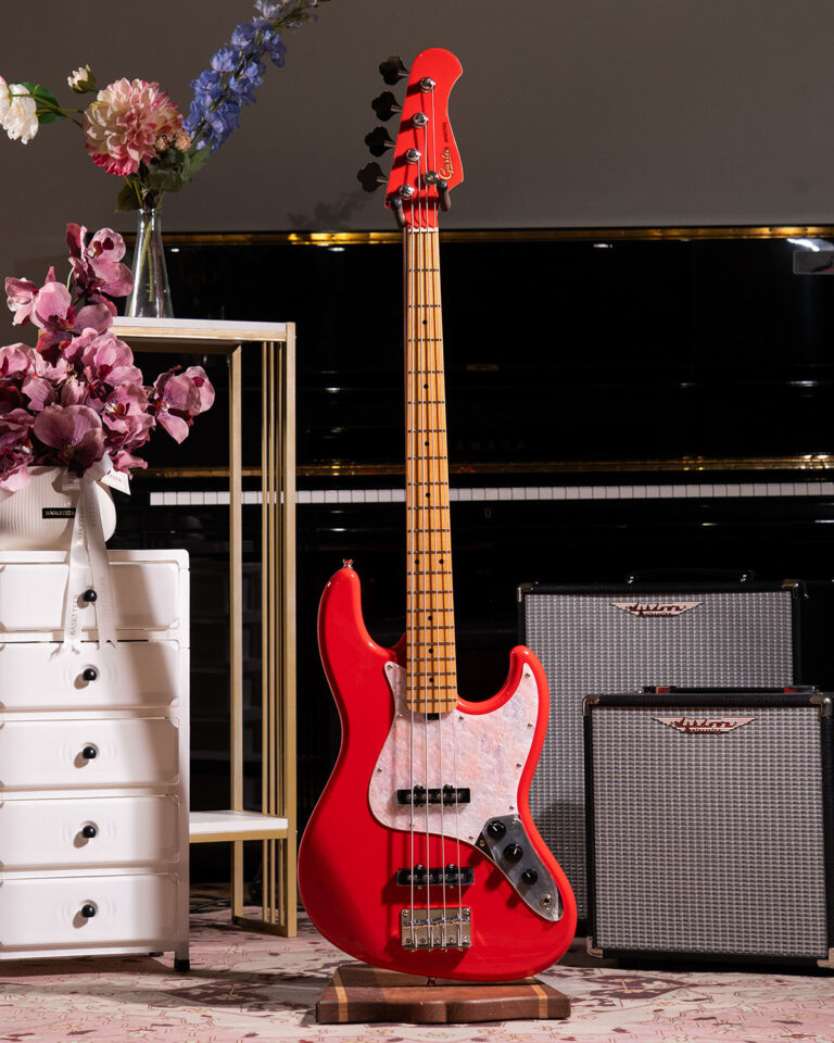 Gusta Roadster J325 4 String Bass เบสไฟฟ้า ขายราคาพิเศษ