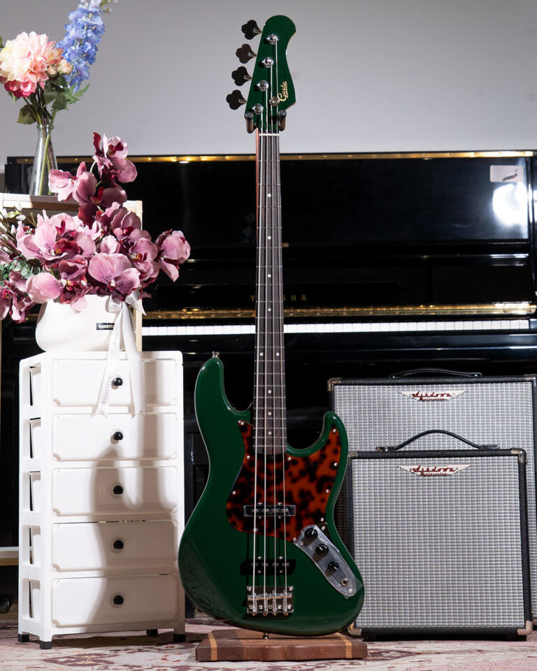 Gusta Roadster J325 4 String Bass เบสไฟฟ้า ขายราคาพิเศษ