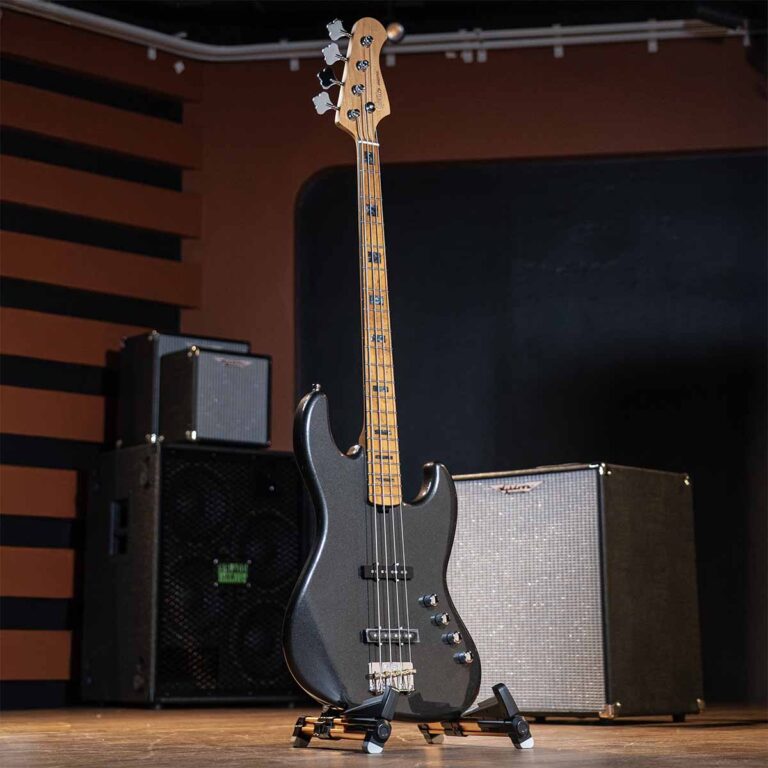 Gusta Roadster J525 4 String Bass เบสไฟฟ้า ขายราคาพิเศษ