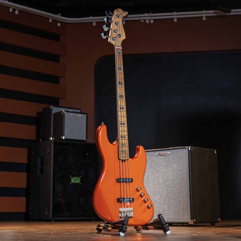 Gusta Roadster J525 4 String Bass เบสไฟฟ้า ขายราคาพิเศษ