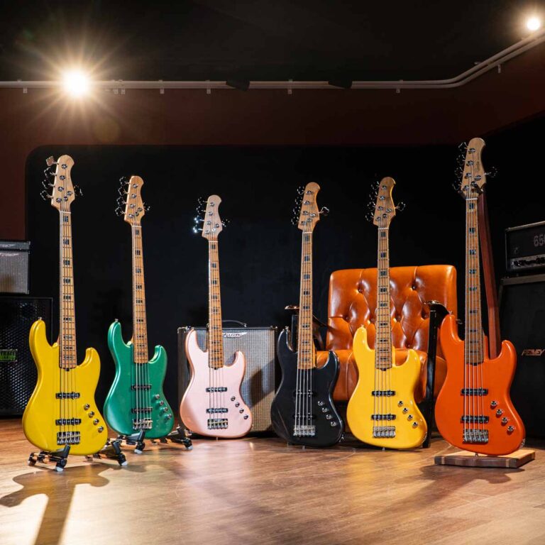 Gusta Roadster J525 5 String Bass ขายราคาพิเศษ