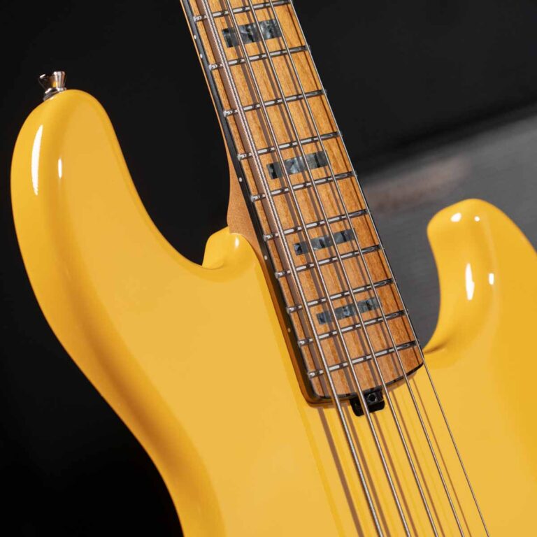 Gusta Roadster J525 5 String Bass ขายราคาพิเศษ