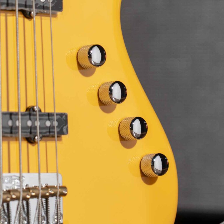 Gusta Roadster J525 5 String Bass ขายราคาพิเศษ