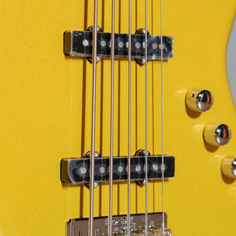 Gusta Roadster J525 5 String Bass ขายราคาพิเศษ