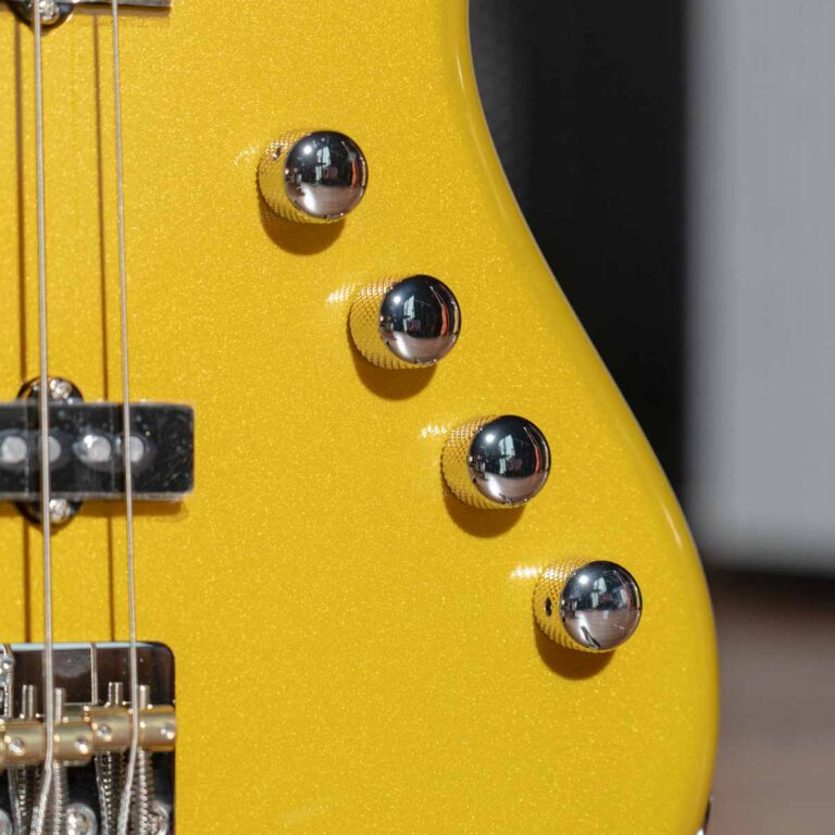 Gusta Roadster J525 5 String Bass ขายราคาพิเศษ