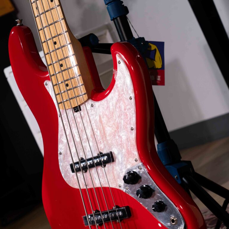 Gusta Roadster J325 5 String เบสไฟฟ้า ขายราคาพิเศษ