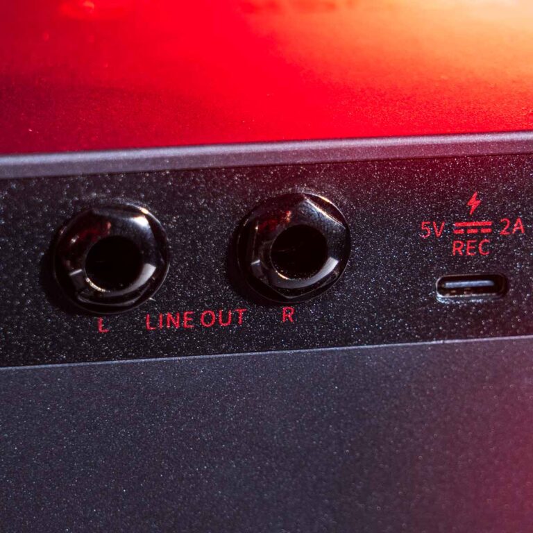 Mooer F15i Li Intelligent Amp x Mean Taitosmith Special Edition ขายราคาพิเศษ