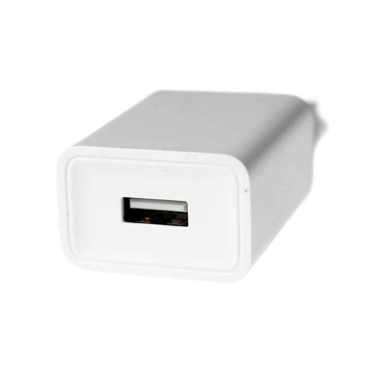 White USB-A wall charger with a single front-facing port used to power devices at the wall outlet ขายราคาพิเศษ