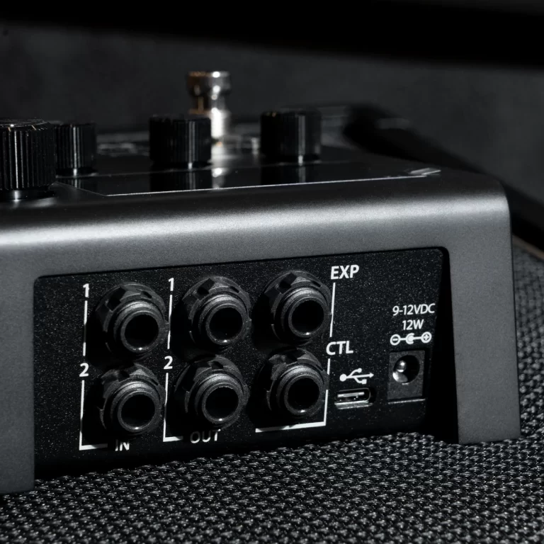 Front panel of an audio interface with six 1/4-inch jacks labeled IN and OUT, plus EXP and CTL, and a USB power port. ขายราคาพิเศษ
