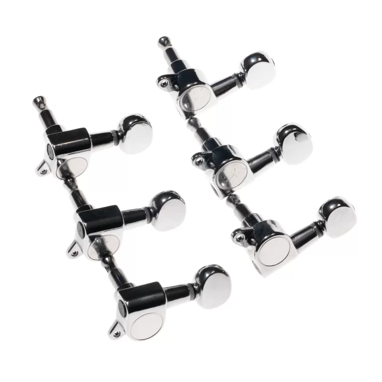 Assorted chrome guitar machine heads (tuning pegs) on a white background, ready for installation on a instrument. ขายราคาพิเศษ