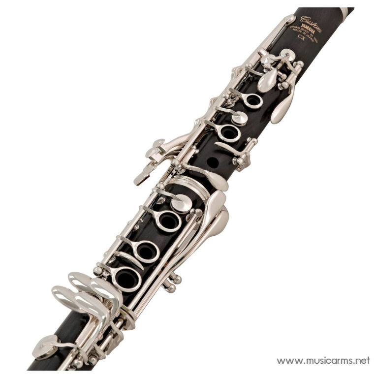 Close-up of a black clarinet body with intricate silver keywork and rings along its length. ขายราคาพิเศษ